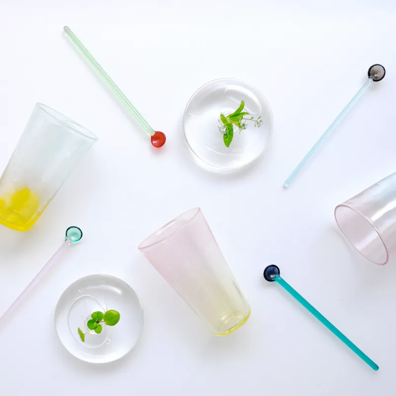 人気のマドラーをはじめ、ガラスながらの素材感、透明感とカラーにこだわったglassシリーズ