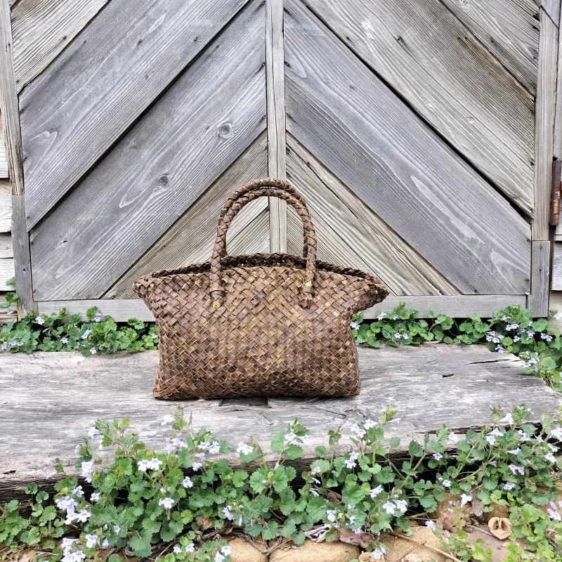 くるみ　old basket