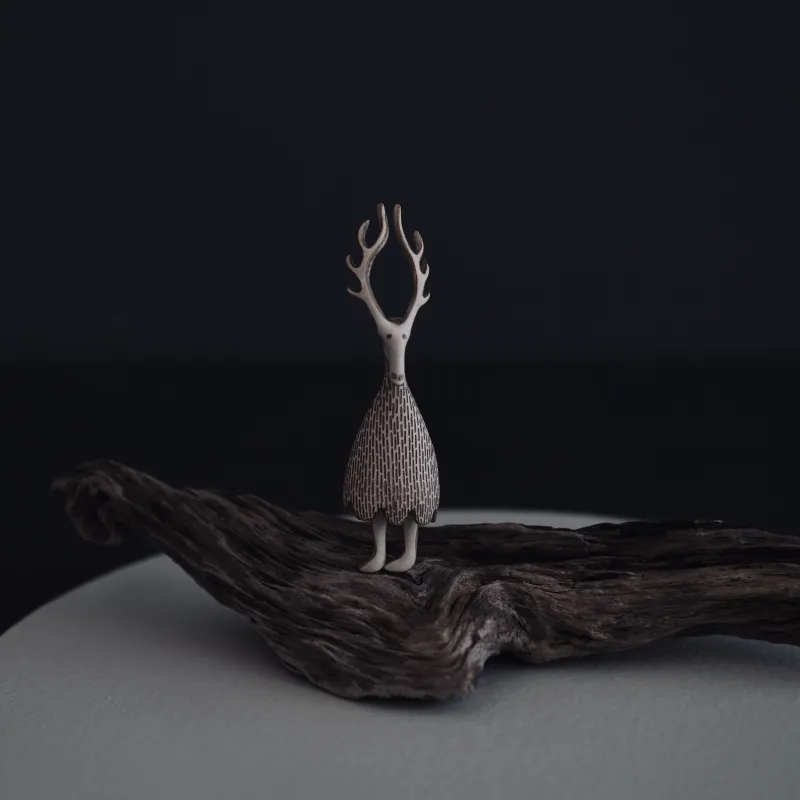 「RYUBOKUMONSTER」流木とモンスターのオブジェ作品