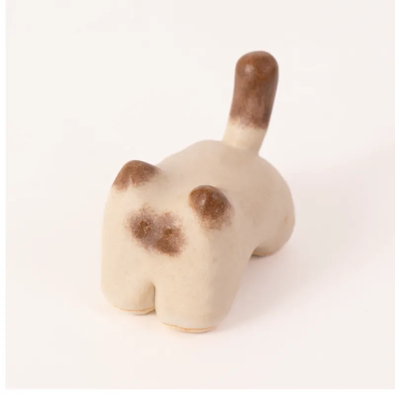 陶器の猫ちゃん