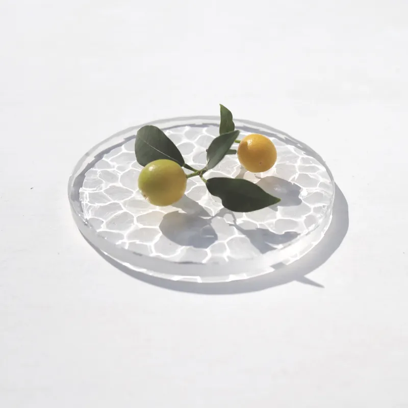 「 ”pool” 菓子皿  -flat- 」
底面が平らのタイプ。アクセサリーなどのディスプレイにもお使いいただけます。
